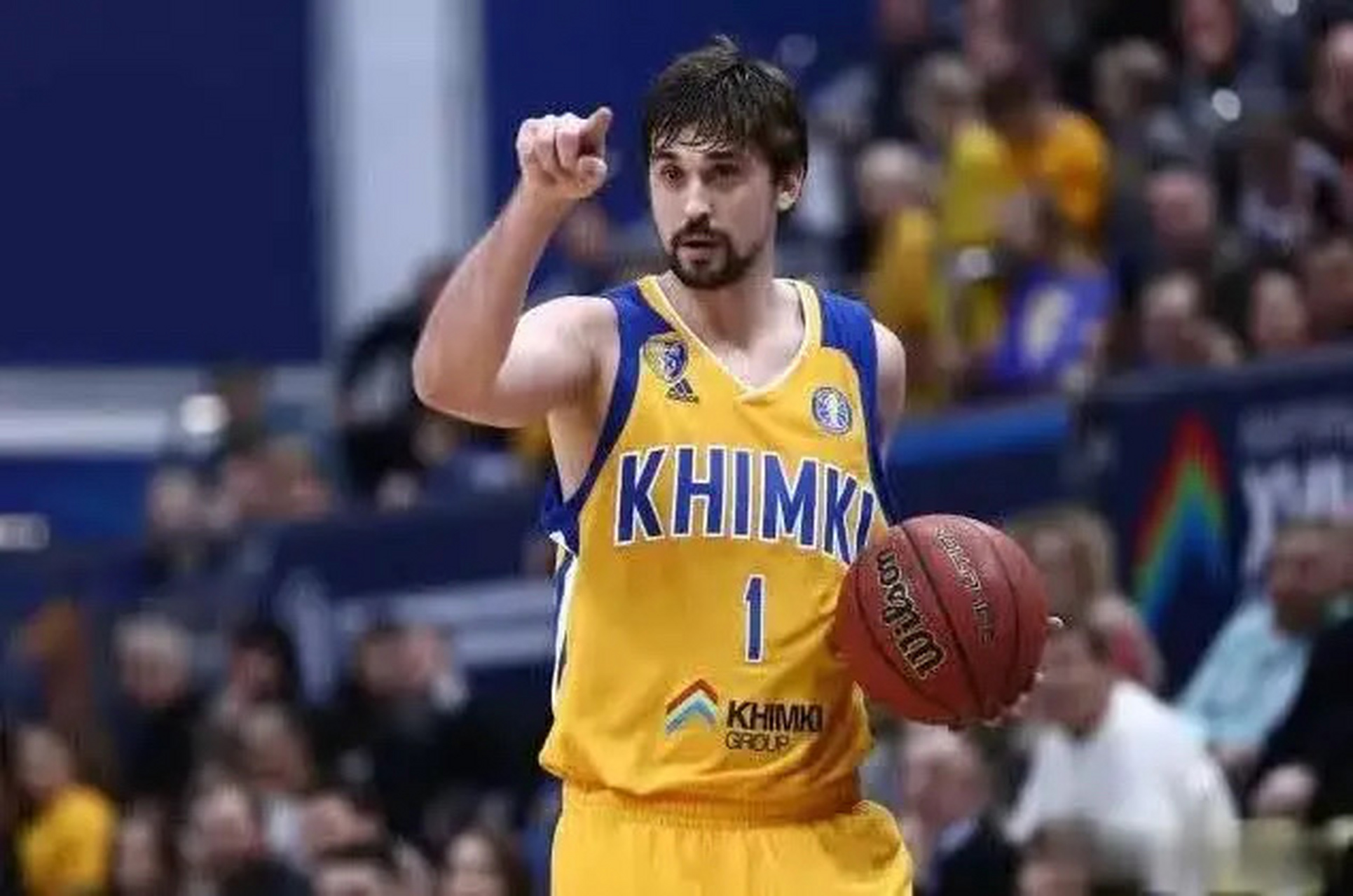 据外媒报道,曾有cba球队向俄罗斯男篮国手阿莱克斯-舍维德报价,据说