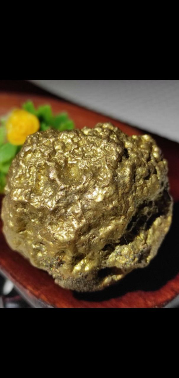 新疆沙漠陨铜,俗称狗头铜陨石