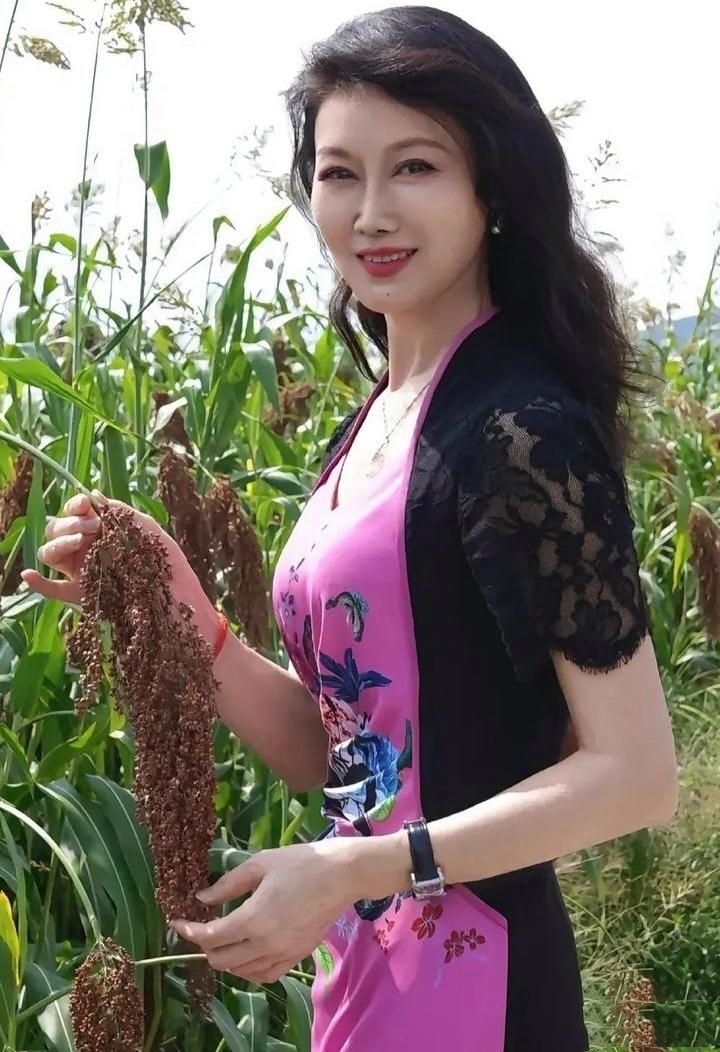 假期翩然而至,我仿佛被温柔的风引领,轻盈降落在一片