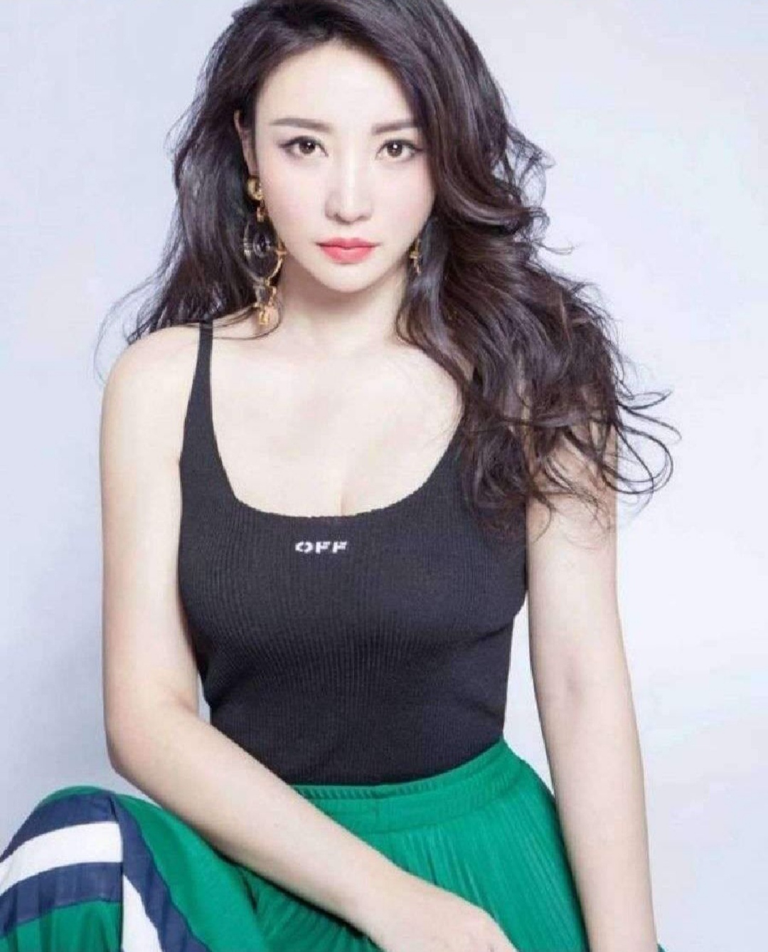 柳岩# 柳岩姐姐结婚了吗?