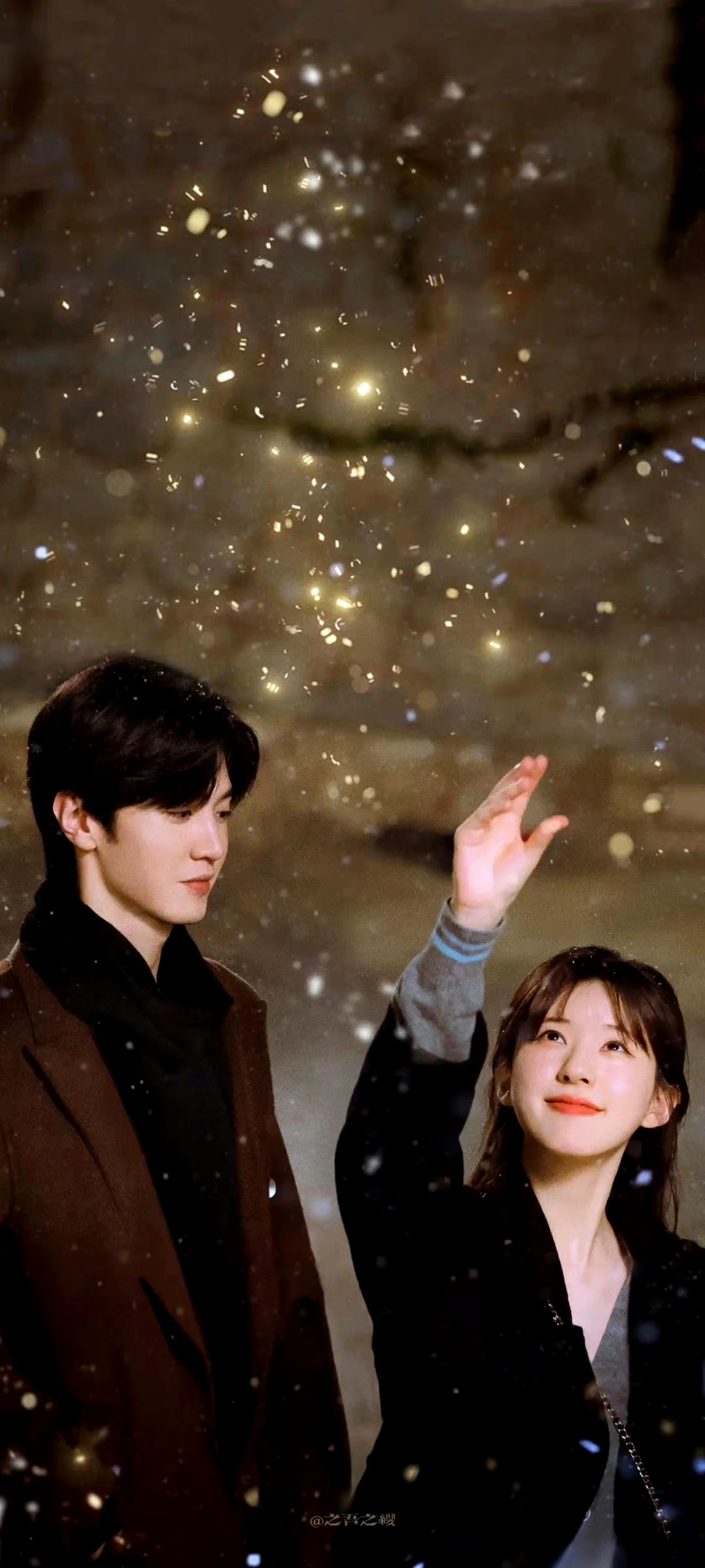 《偷偷藏不住》远赴相思cp壁纸#偷偷藏不住##赵露思8集换29套衣服