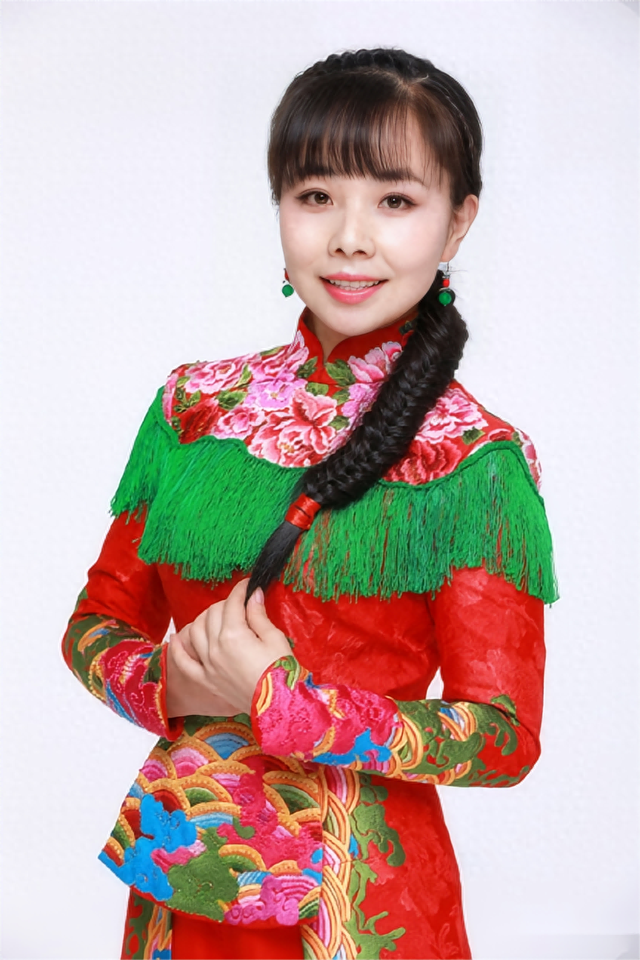 王二妮的"草根"是演的?
