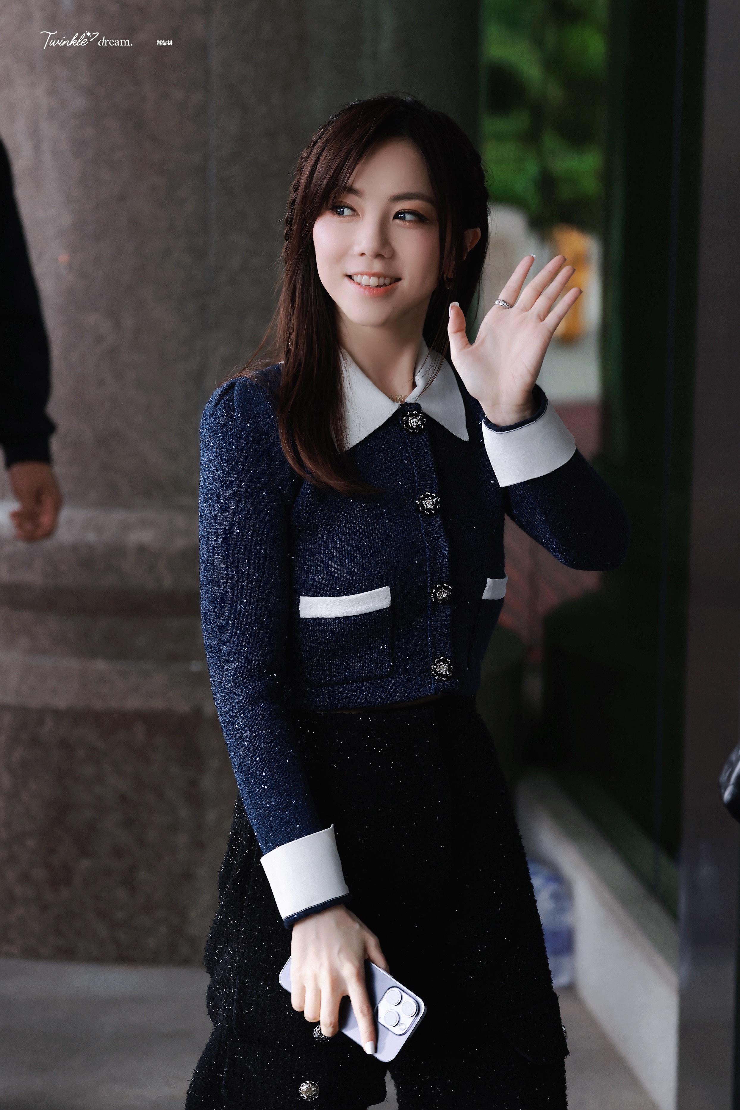 邓紫棋 时光音乐会 下班图  小香风  辫子也好可爱#长假读书清单