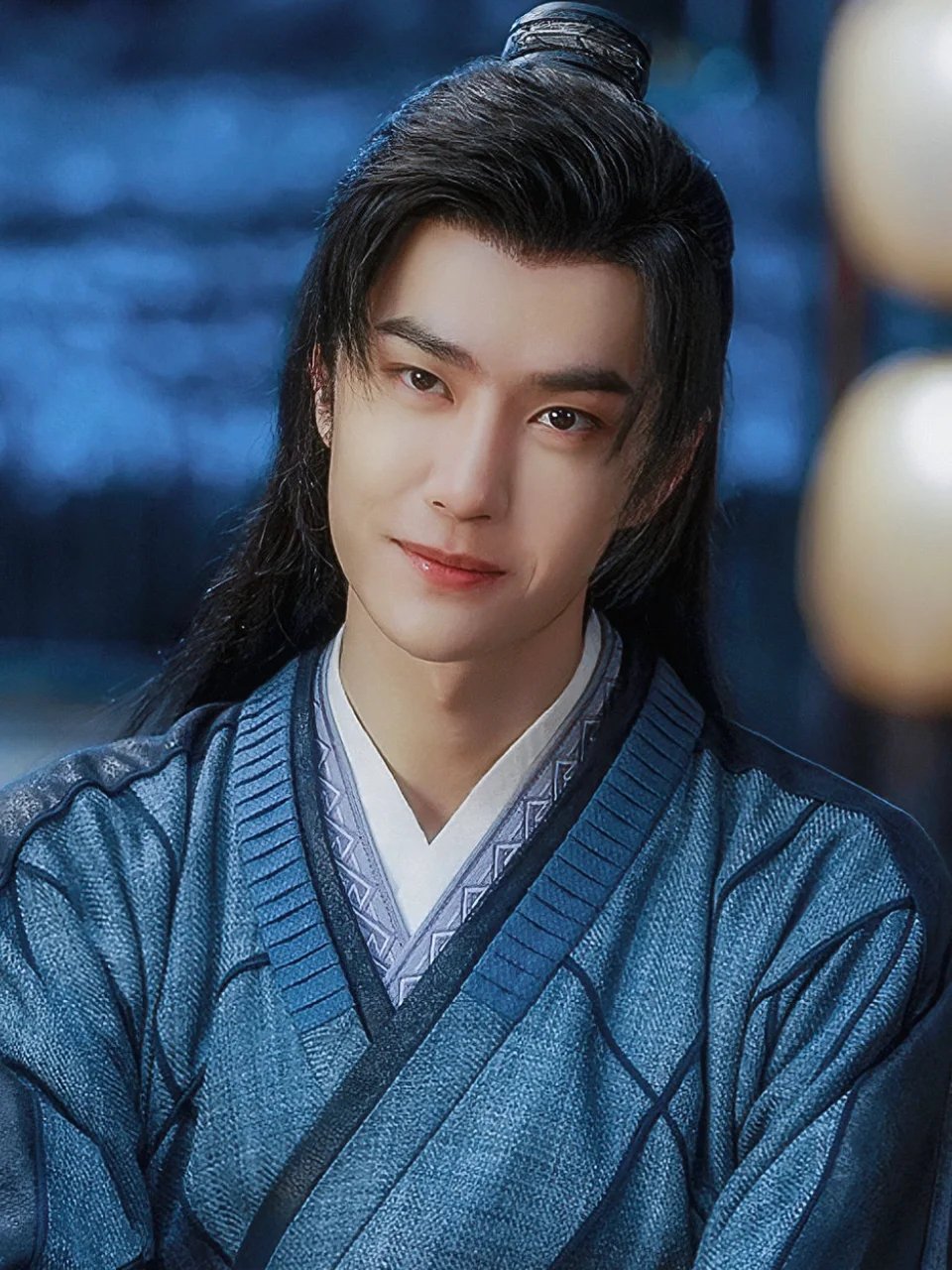 看着《有翡》,听着《熹微》,《无华》,有些感慨.