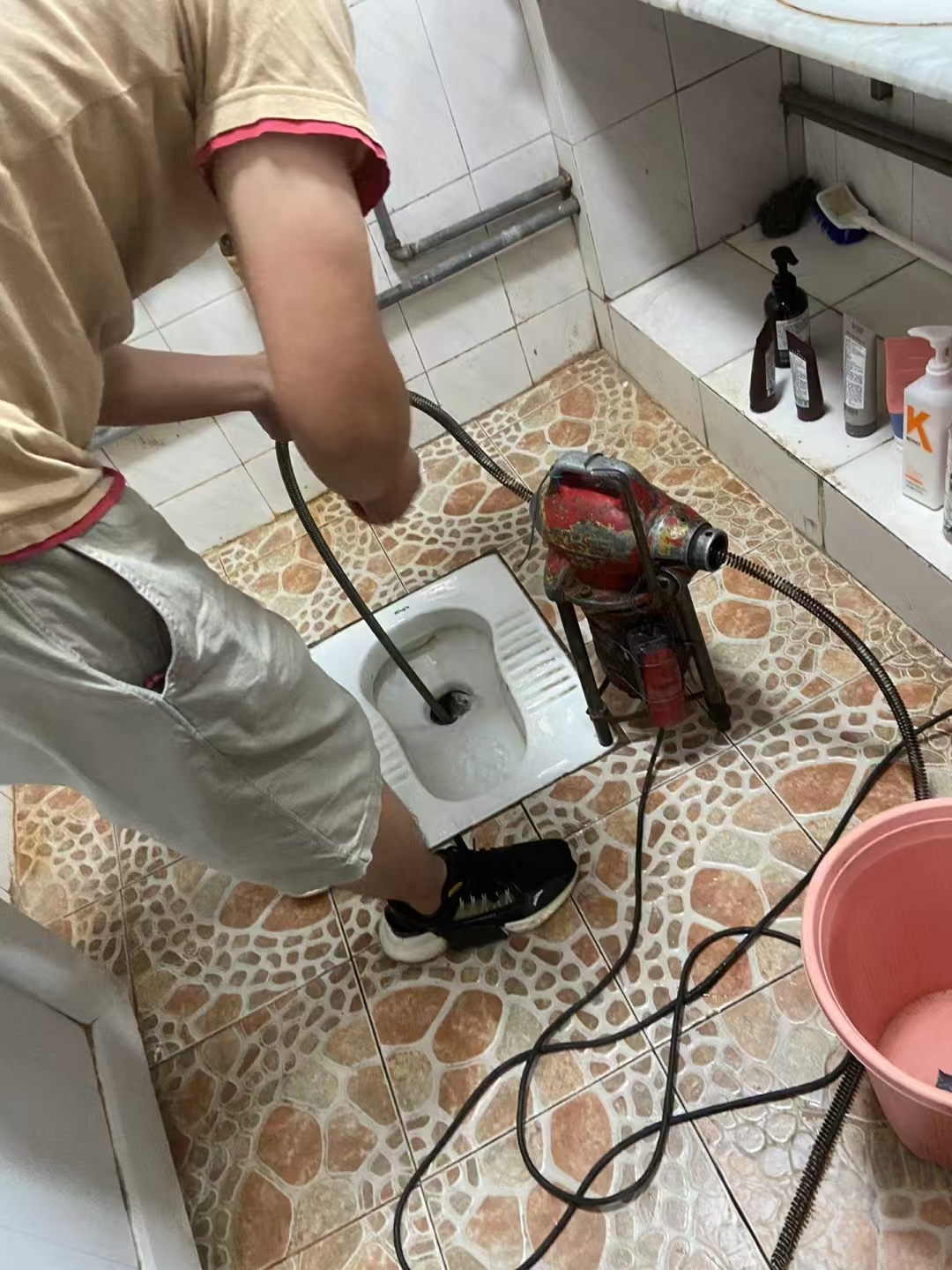 西安翠华路附近专业技术人员疏通:厕所,蹲坑,马桶,坐便器,地漏,菜池