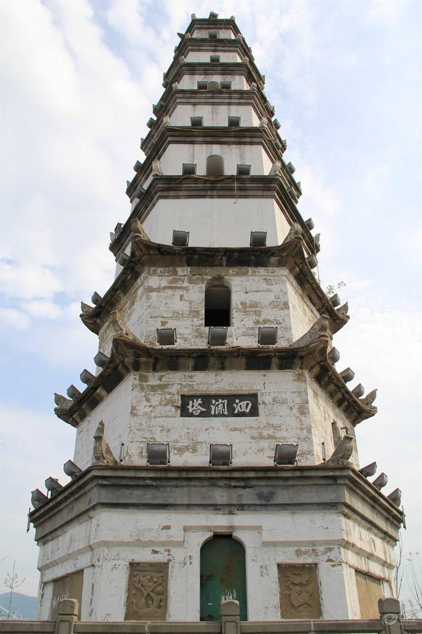 醉美邛崃诗意生活#  回澜塔  邛崃回澜塔又名镇江塔,四川省文物被护