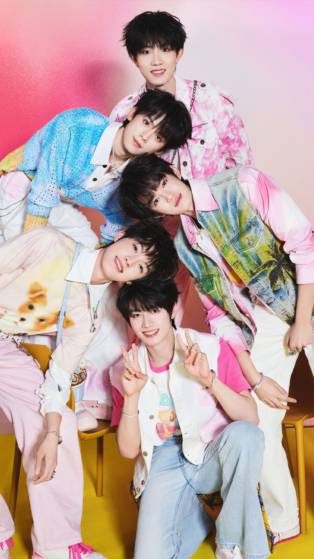 更新! 三比们的合照哦~#tf家族# #tf家族三代