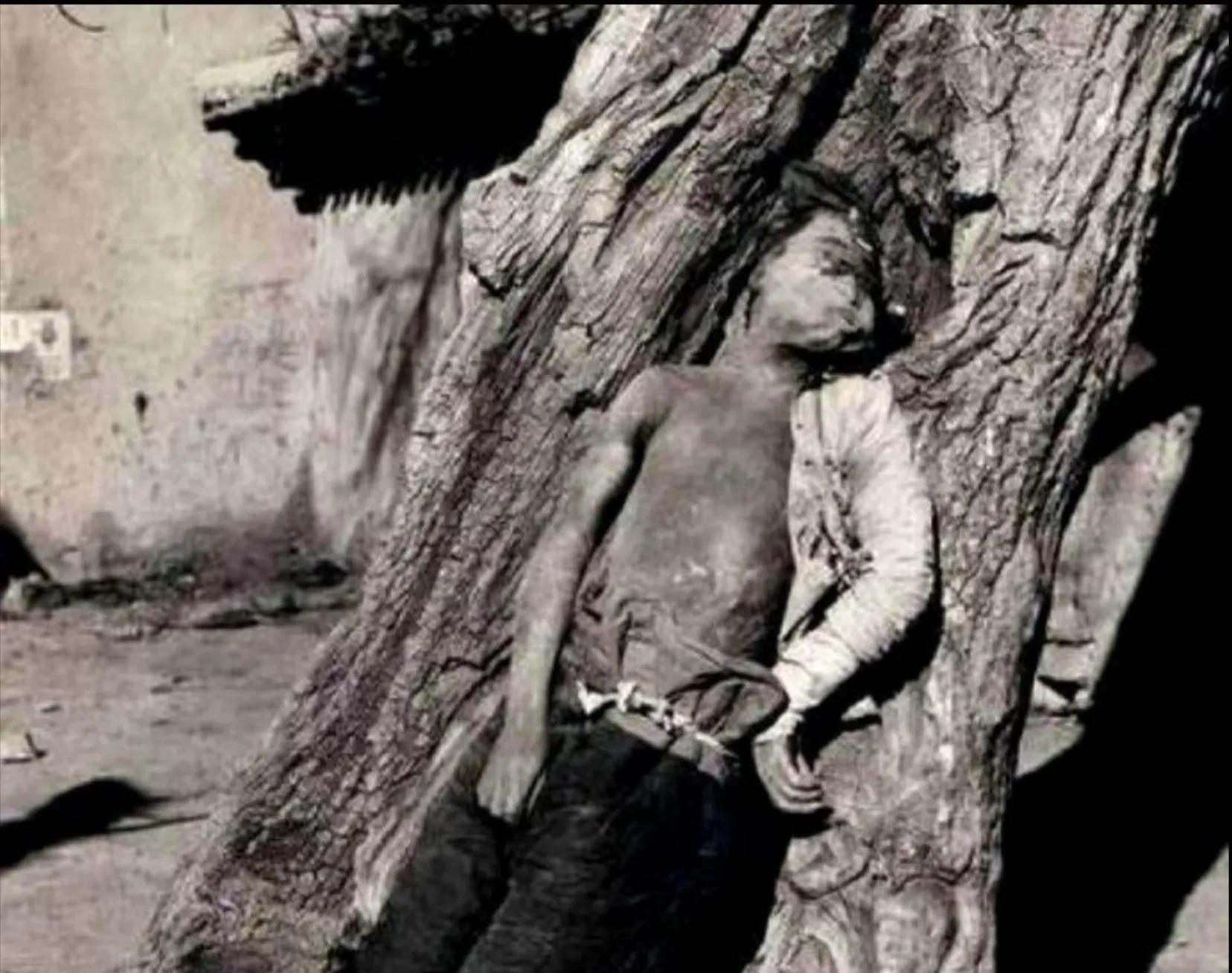 1937年1月,在甘肃高台,一名女战士被马家军杀死后