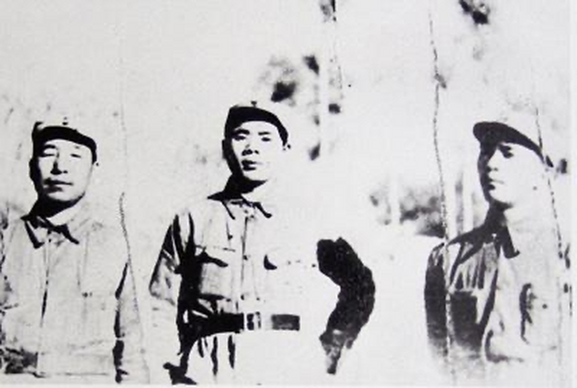 #历史老照片 包森将军,原名赵宝森,又名赵寒,陕西蒲城人.1932年2月加