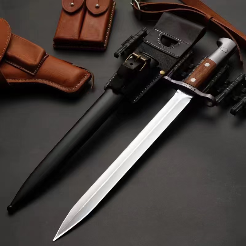 97神秘武器大揭秘97瑞士双刃刺刀 9515一把黑色的剑,静静地躺
