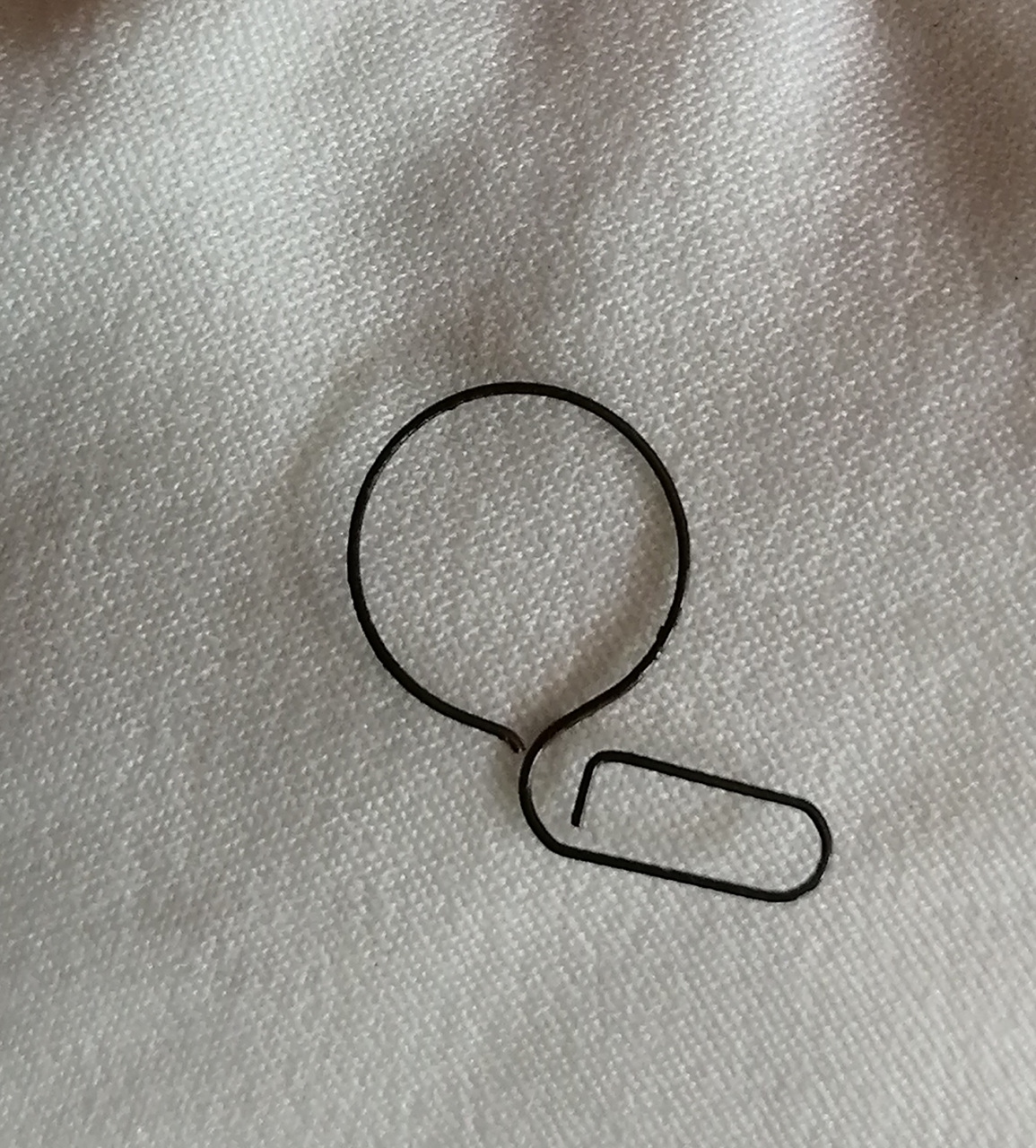 鱼轮逆止开关那的小弹簧哪位有呢!有几个轮用不了了!谢谢