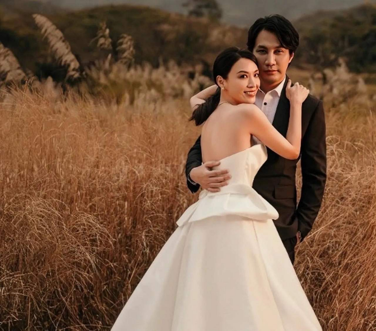 陈炜陆续在社交媒体上分享了多张在泰国度蜜月的美照,收获了不少网友