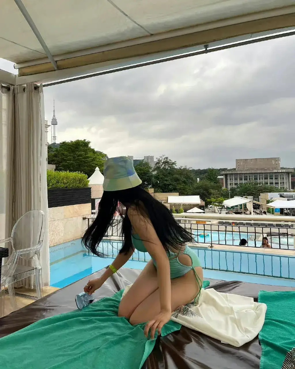 朴孝敏,穿绿色泳装的迷人小姐姐#时尚