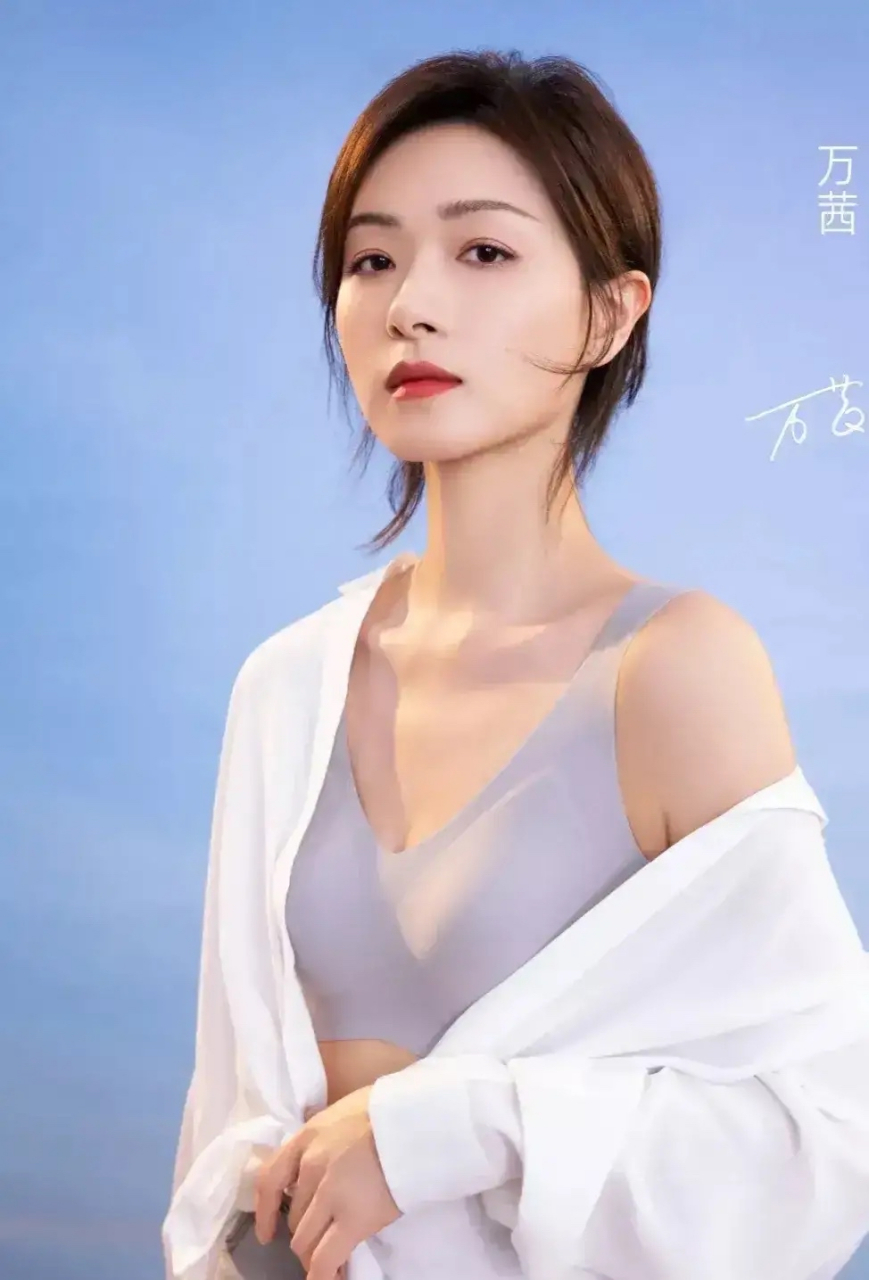 宋茜内衣代言美照,身材完美,天使与魔鬼的结合体#时尚