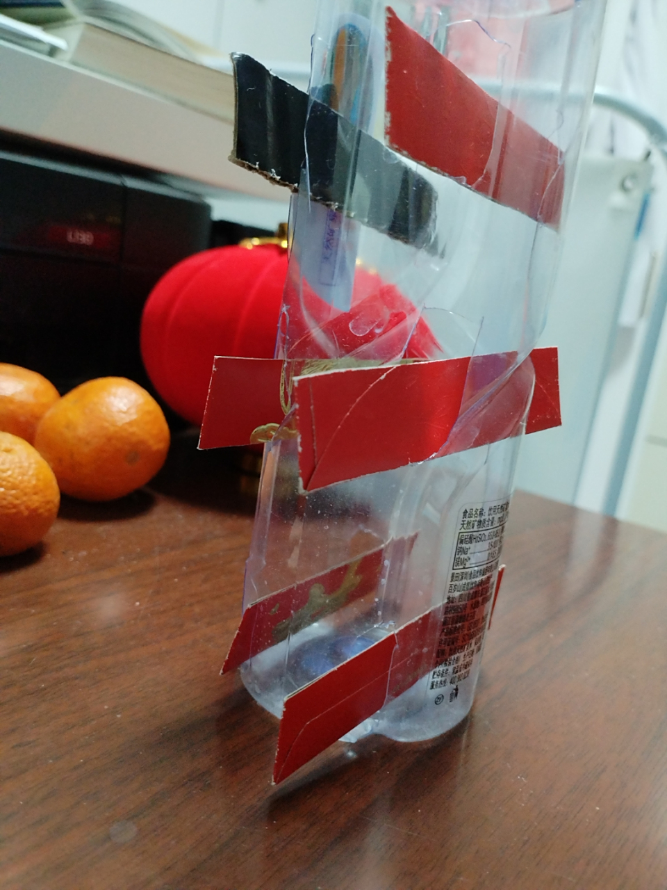 第43卦.泽天夬卦.乾下兑上.  指决裂,决断.断绝关系.