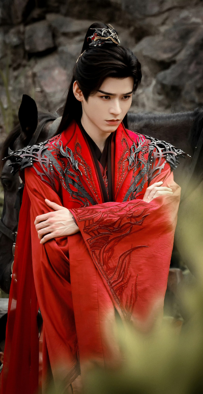 红衣翩迁美少年,龚俊苏暮雨美得惊心动魄,灼人眼目,无人生还!