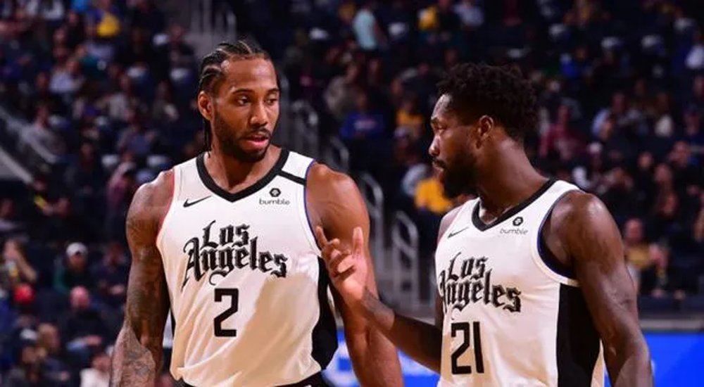 最近快船球员贝弗利在自己节目里聊到了一件跟好哥们科怀·伦纳德有关