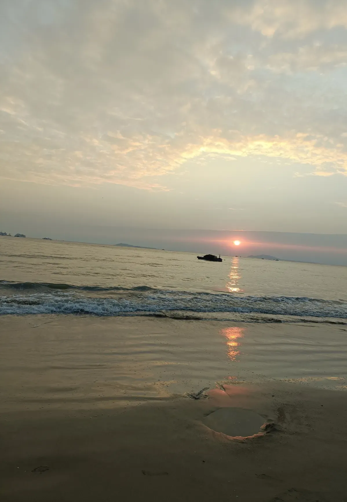 2023年10月1日,国庆节的第一天,我和家人一起前往漳浦白塘湾游玩.