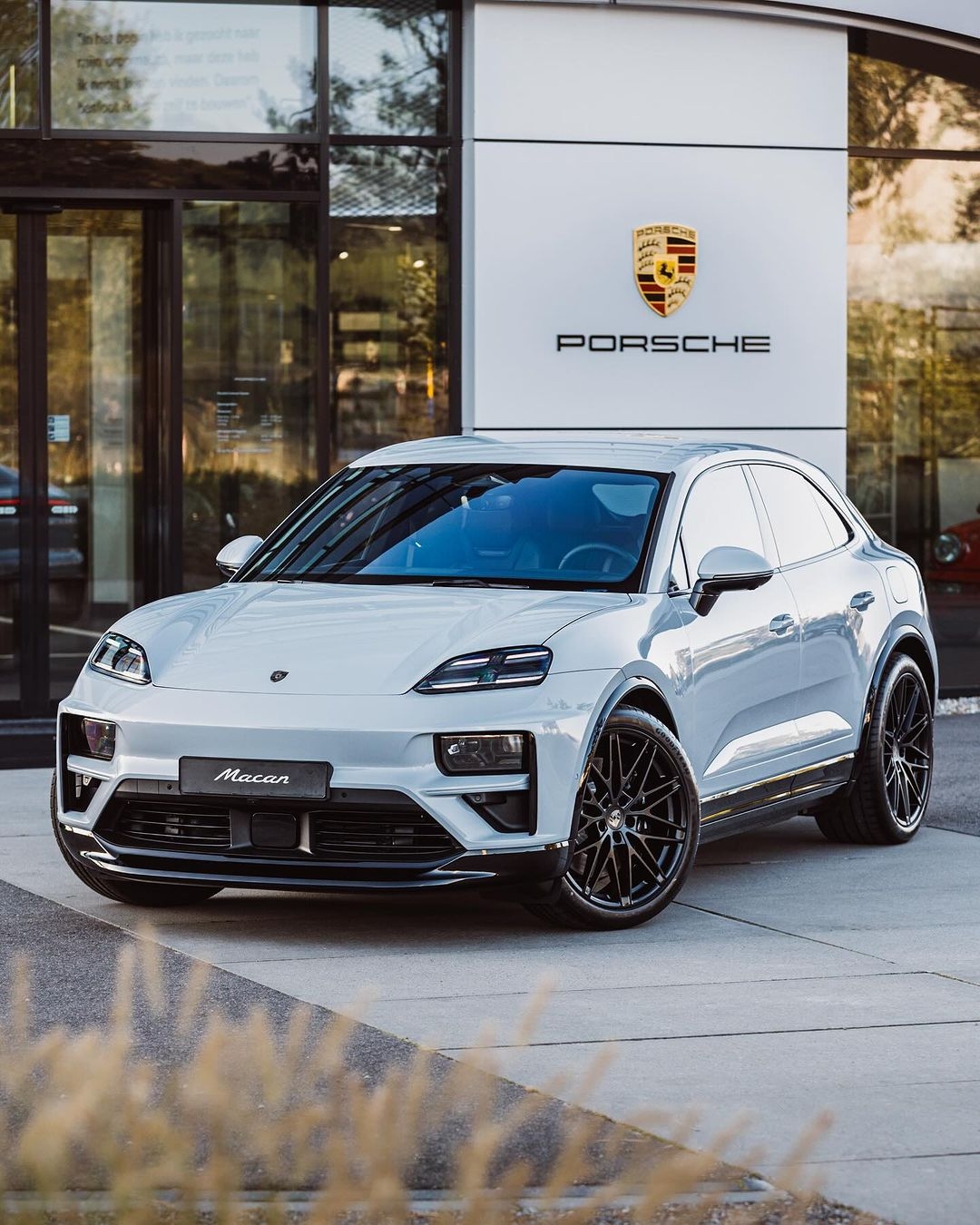 保时捷macan纯电动车续航591km,639马力,豪车终究是豪车!