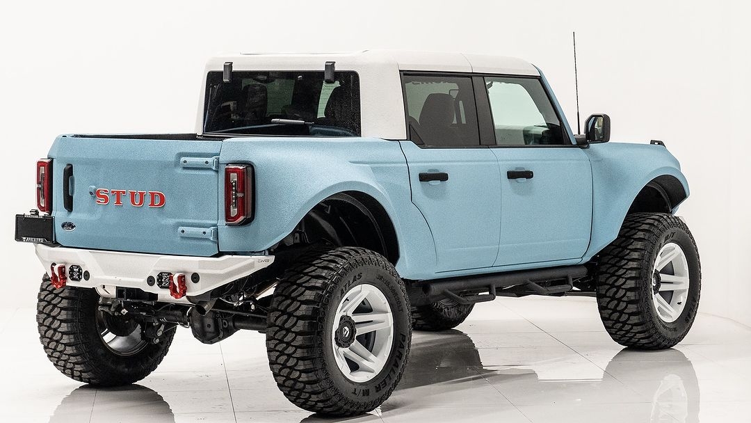 最合适夏天开的福特野马皮卡,这个颜色太赞了!