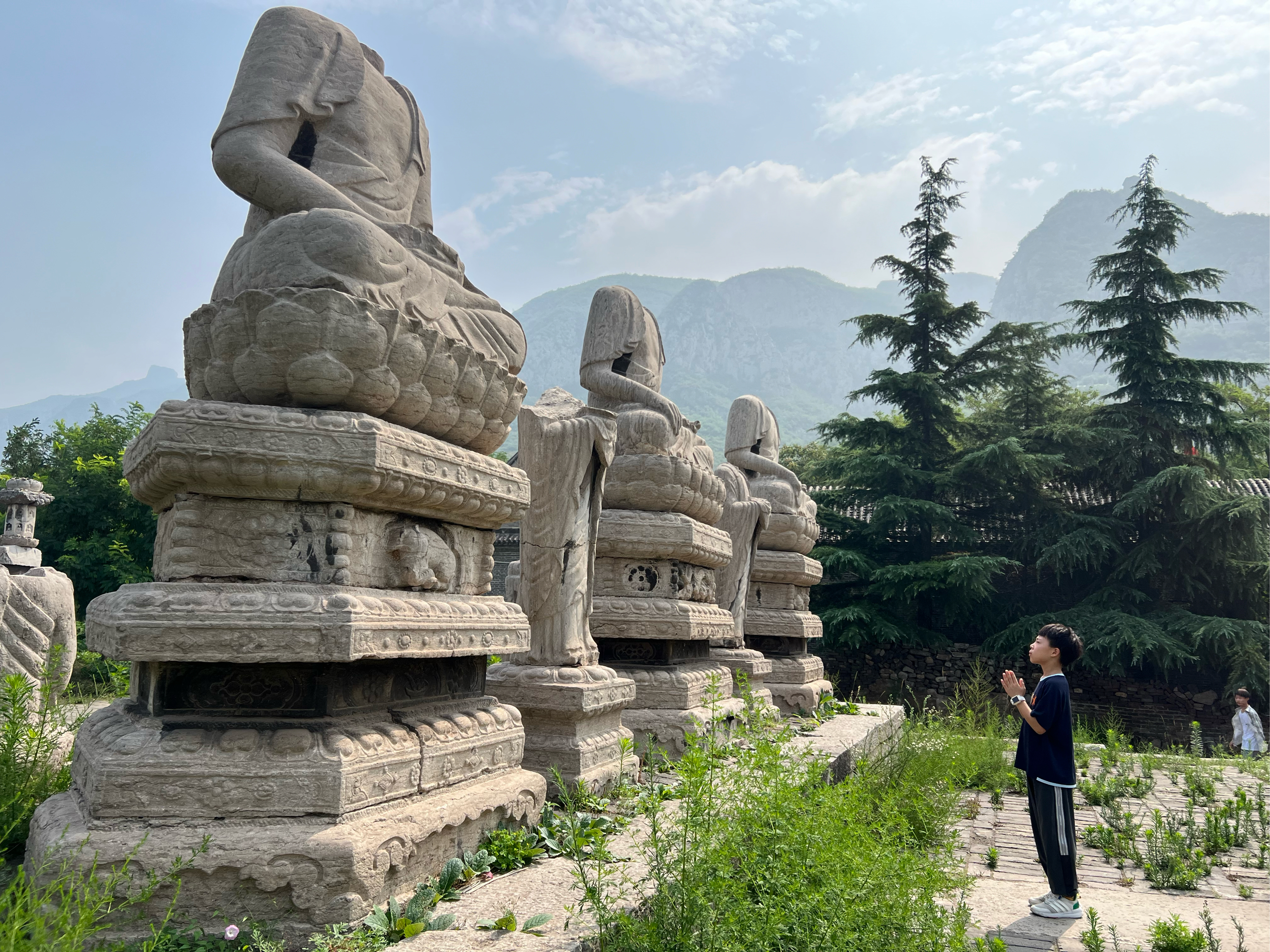 峰峰响堂山石窟简介图片