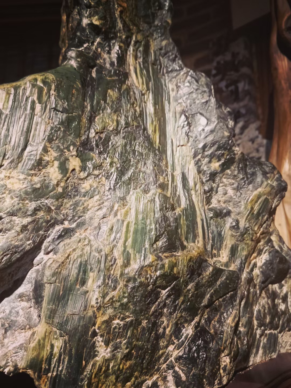 精品崂山绿石满翠红木底座