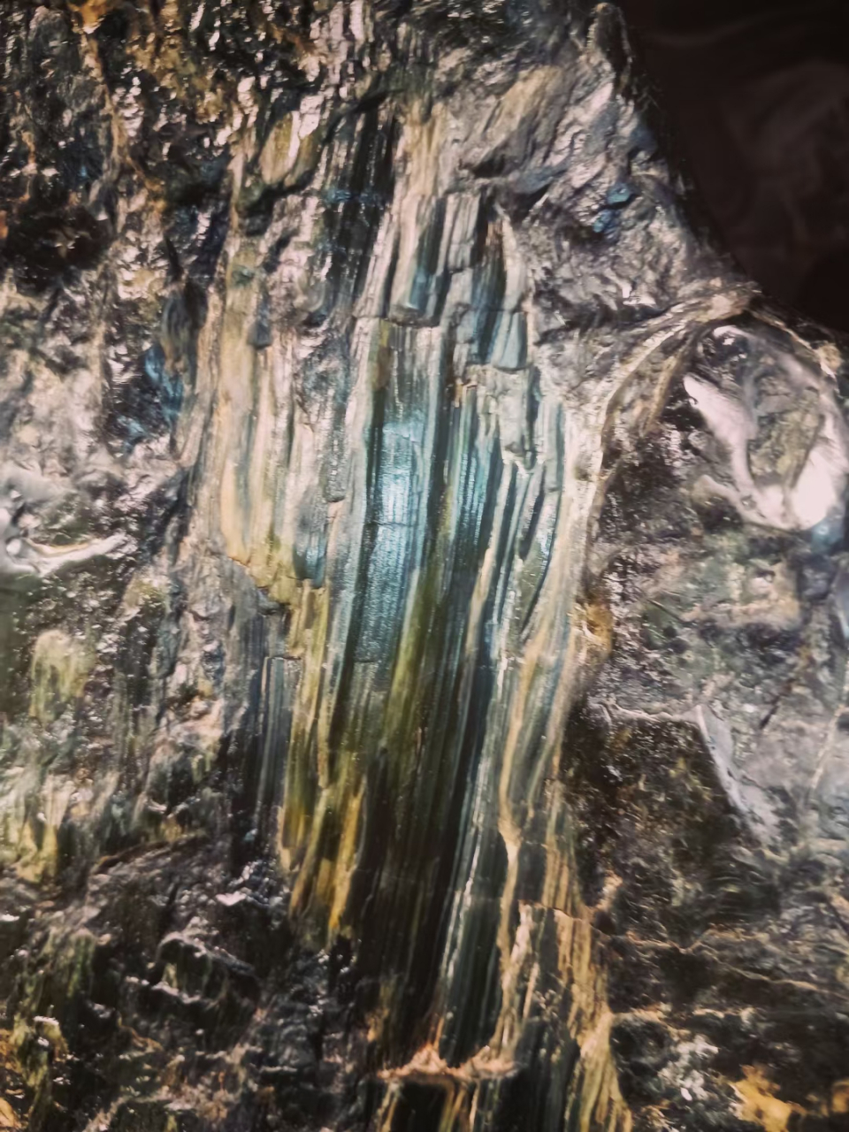 精品崂山绿石满翠红木底座