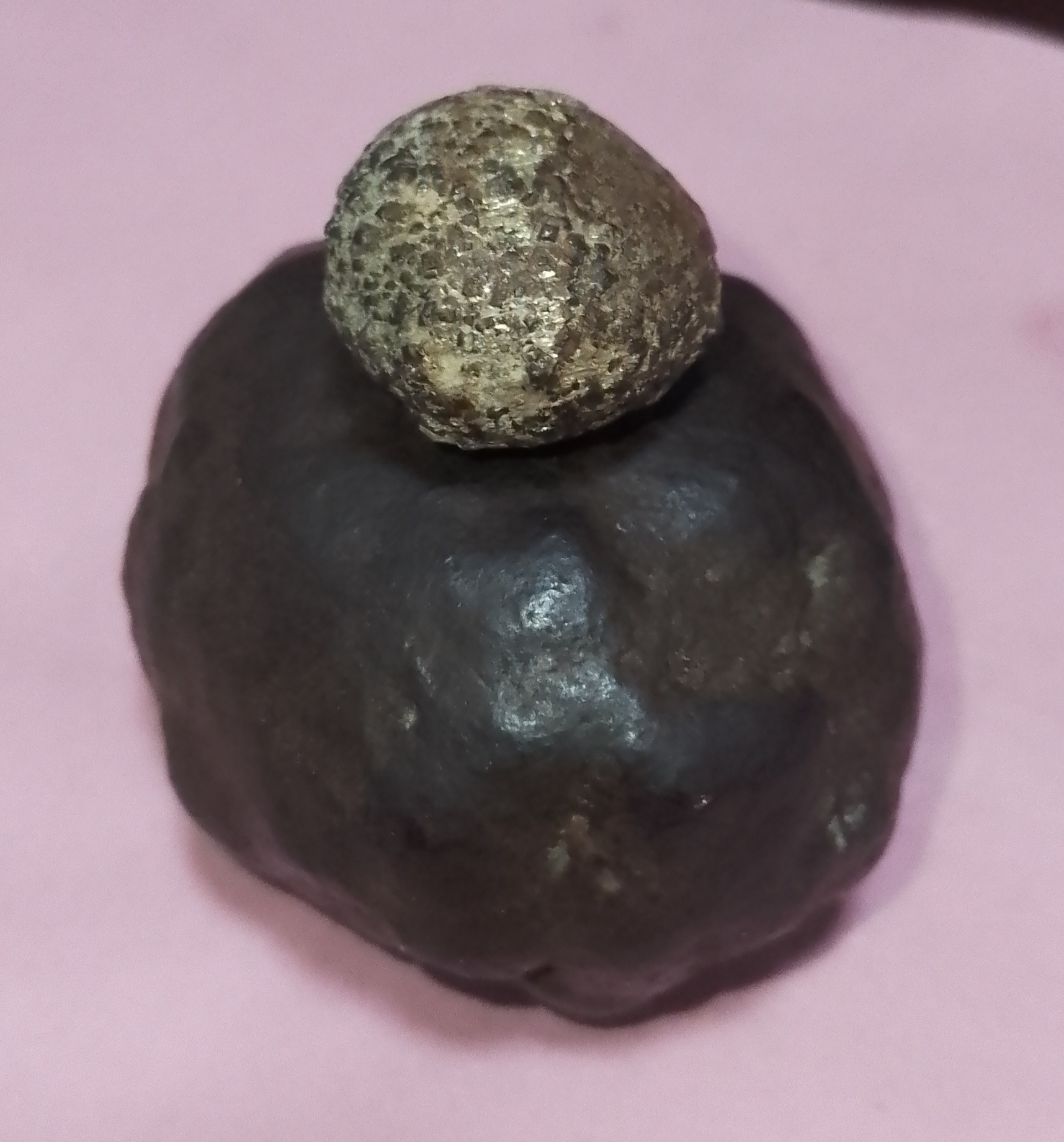 全世界最稀有金属陨石是什么(全世界最稀有金属陨石是什么颜色) 第2张