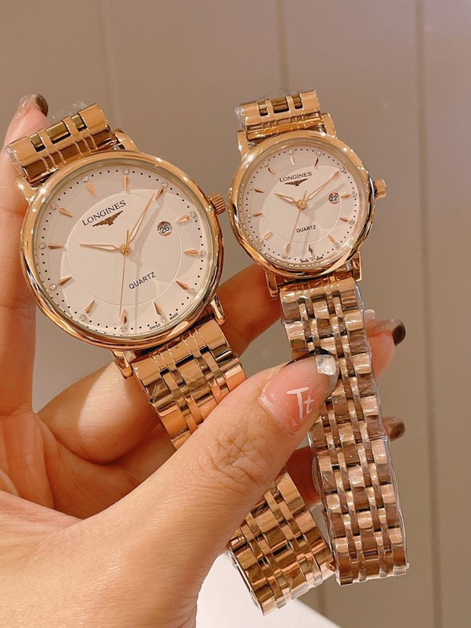 浪琴情侣对表   原装石英机芯  316l精钢表壳   矿物质玻璃镜面  316l