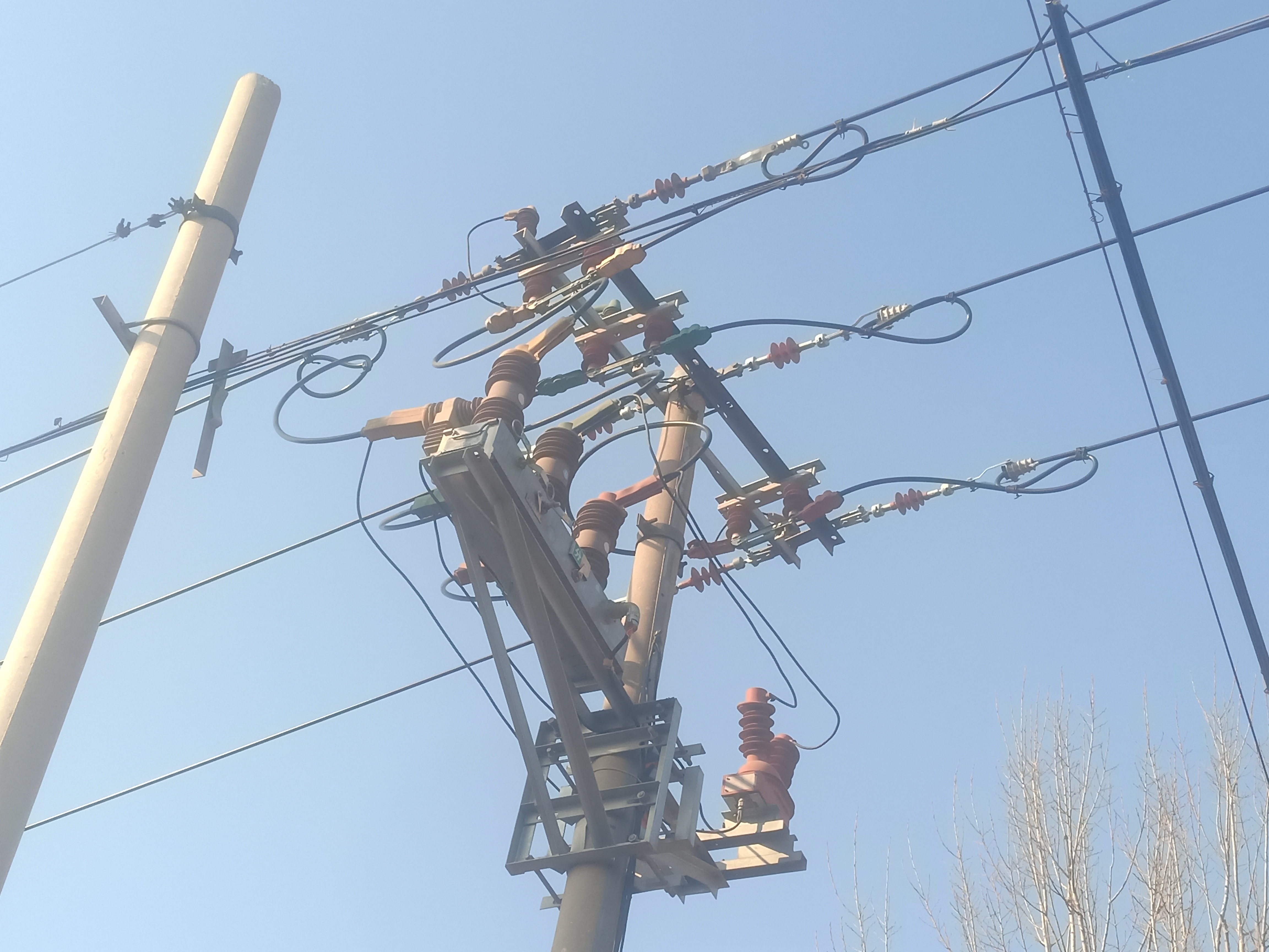 柱上正负分向路线高压负荷刀闸开关