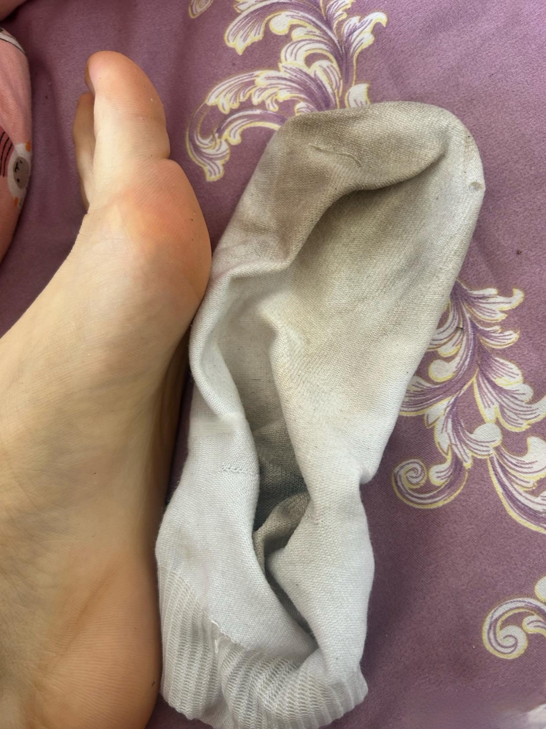 喜欢这样的脚脚嘛#臭袜子