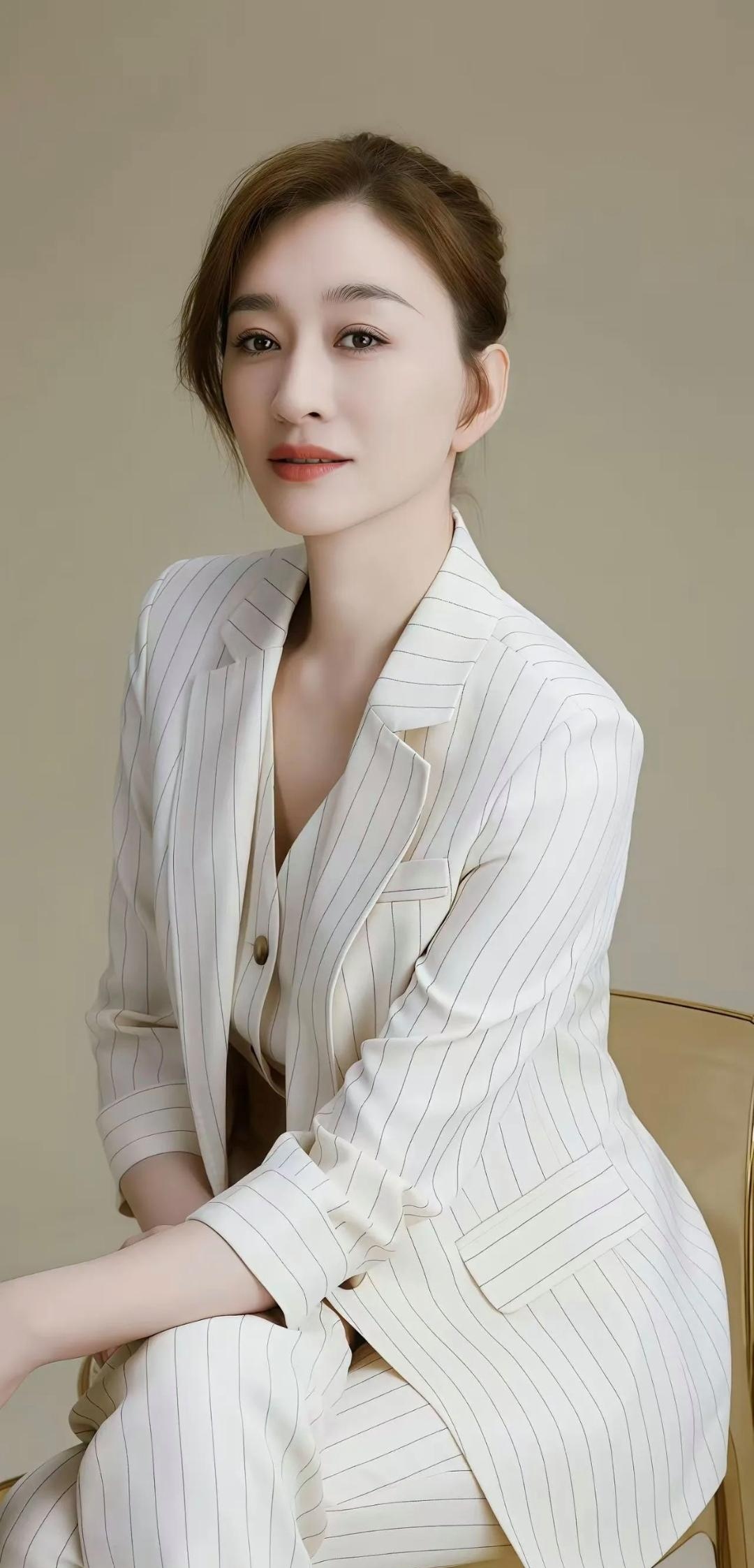 李小冉高清写真惊艳释出!