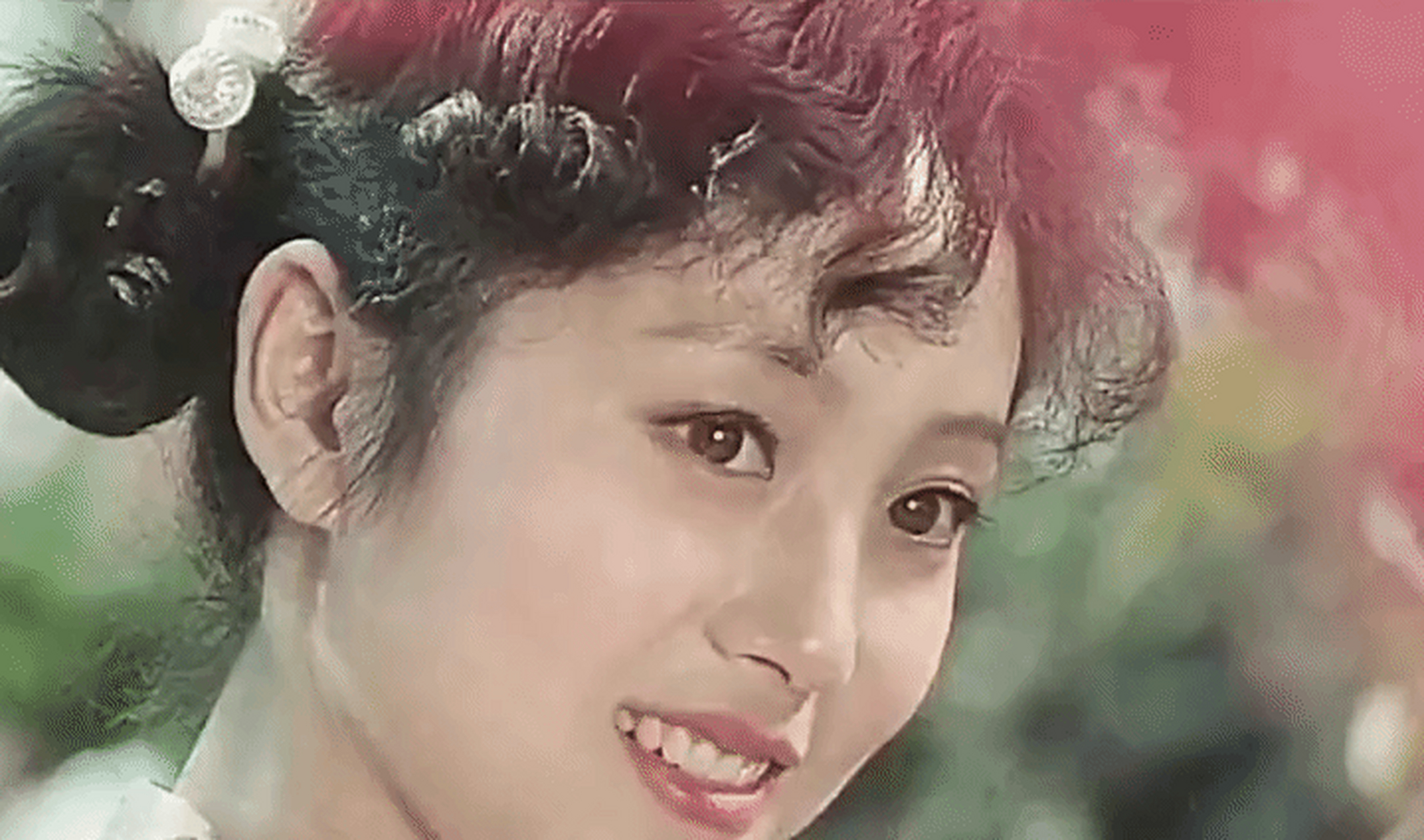 被好几位朋友怼了,说我写文章夸董智芝"惊为天人",能演西施,也能演林