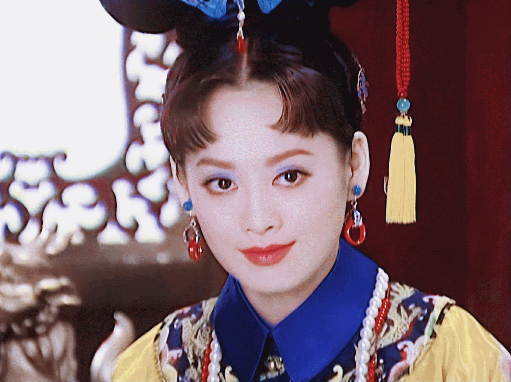 大玉儿时期的宁静,也算是倾国倾城,那是她颜值的巅峰,也是她演艺事业