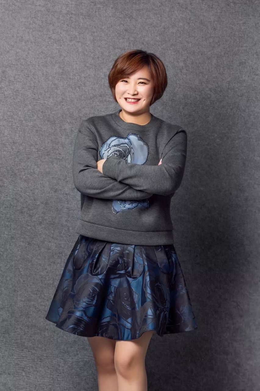 贾玲重回颜值巅峰,为新电影拍摄瘦50斤,这意志力让人佩服,网友:"胖玲"