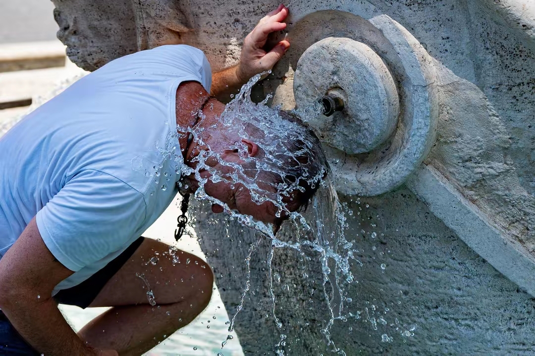 今年夏天,欧洲大陆仿佛被放进了"烤箱"