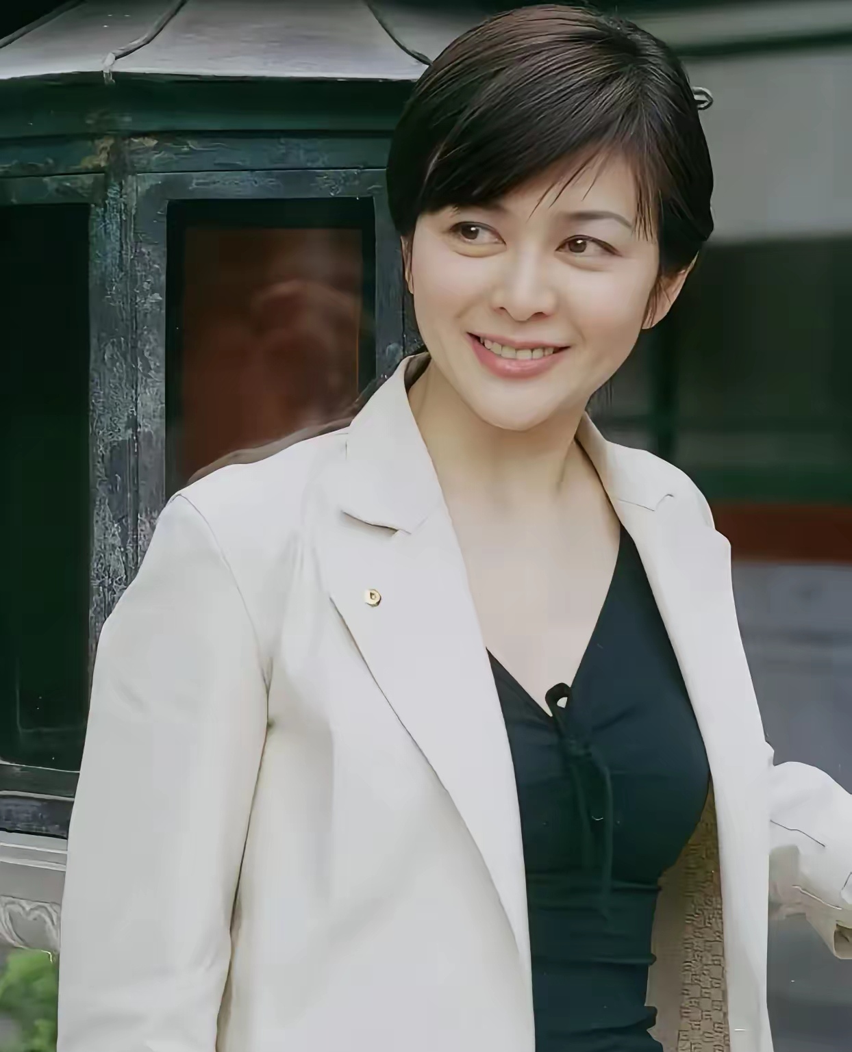关之琳,女神气场依旧强大,不愧是优雅与迷人的代名词