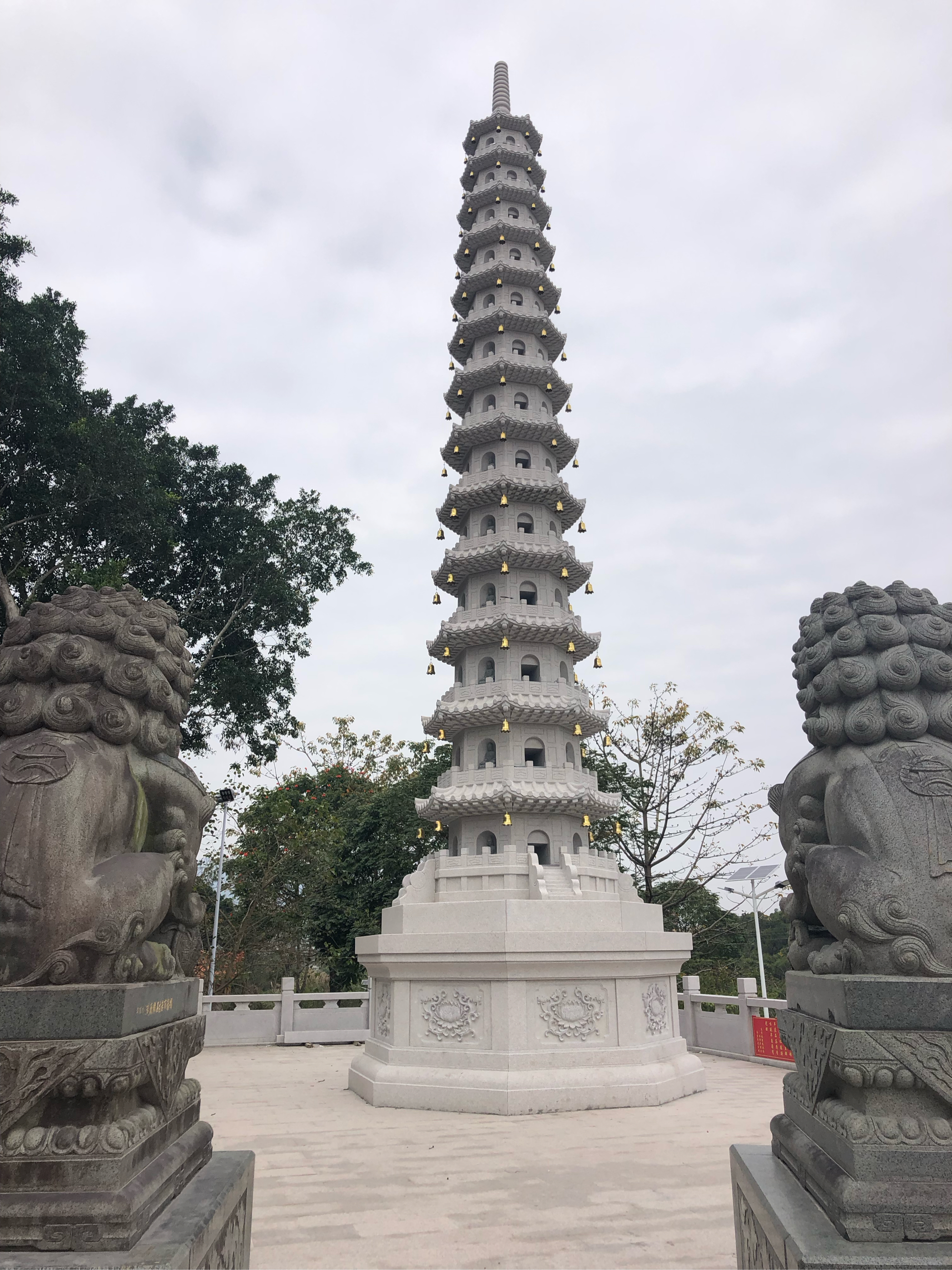 普宁流沙龙华寺