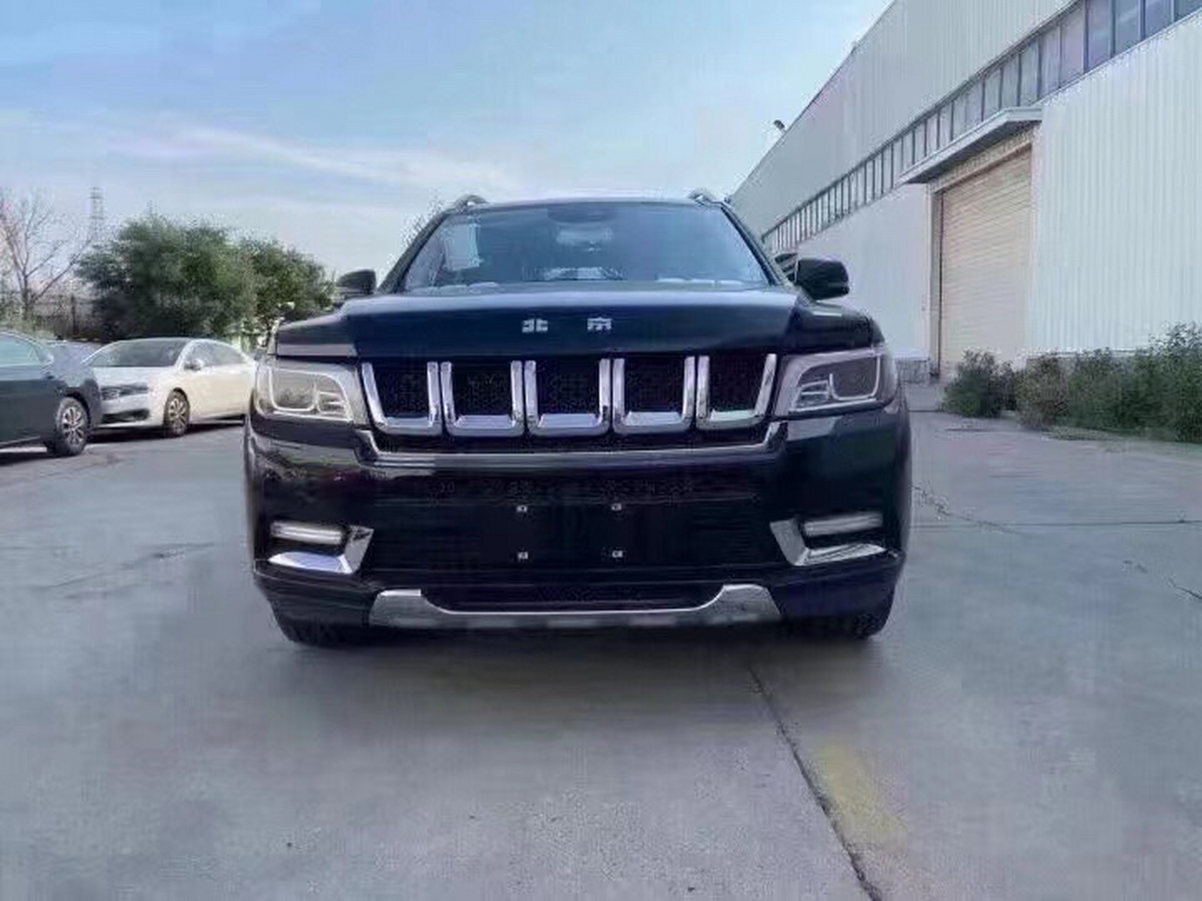 6万谈  21款bj90政荣版  绿/黑    3.0t    31万谈  4.0t 黑/黑 43.