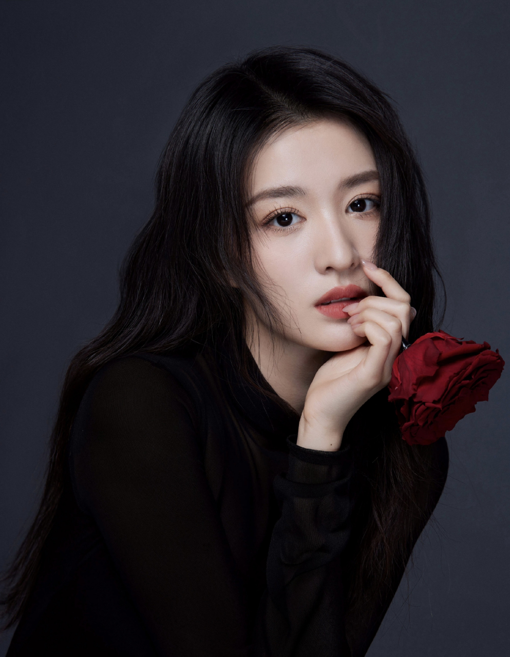 3.魏大勋他自己也挺怕热度转瞬即逝的,在想办法尽量固粉.