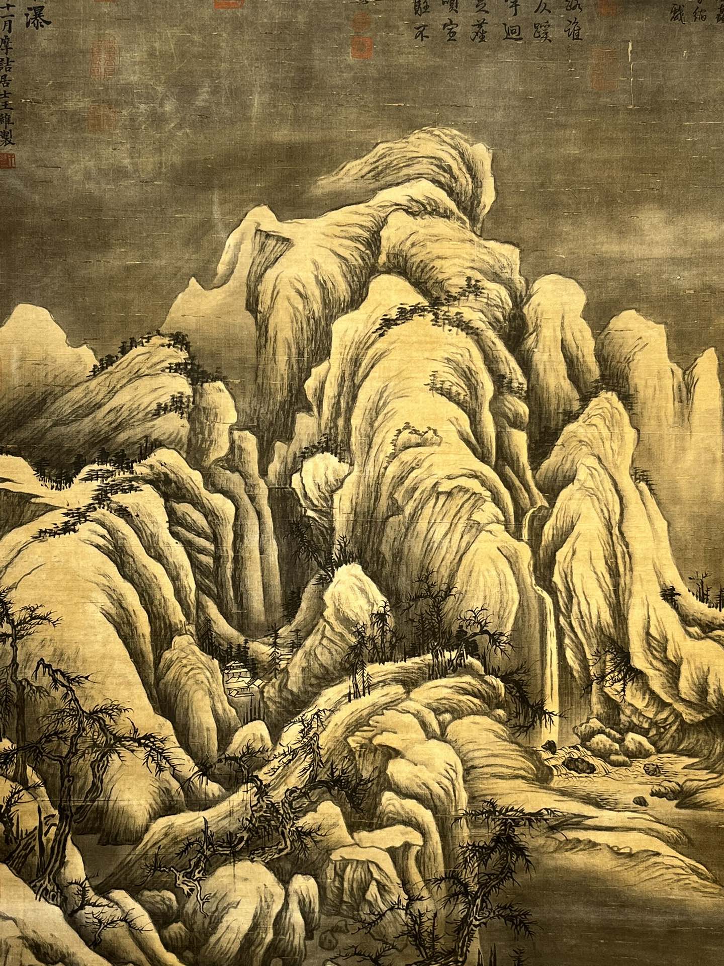 王维精品手绘牙轴丝绢《雪夜飞瀑图》山水画一幅,《画盒珍藏》王维字