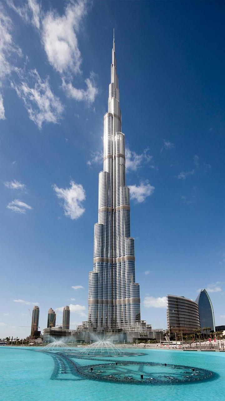 矗立于天际的三大建筑奇迹,竞相争辉:首当其冲的是迪拜的哈利法塔,以