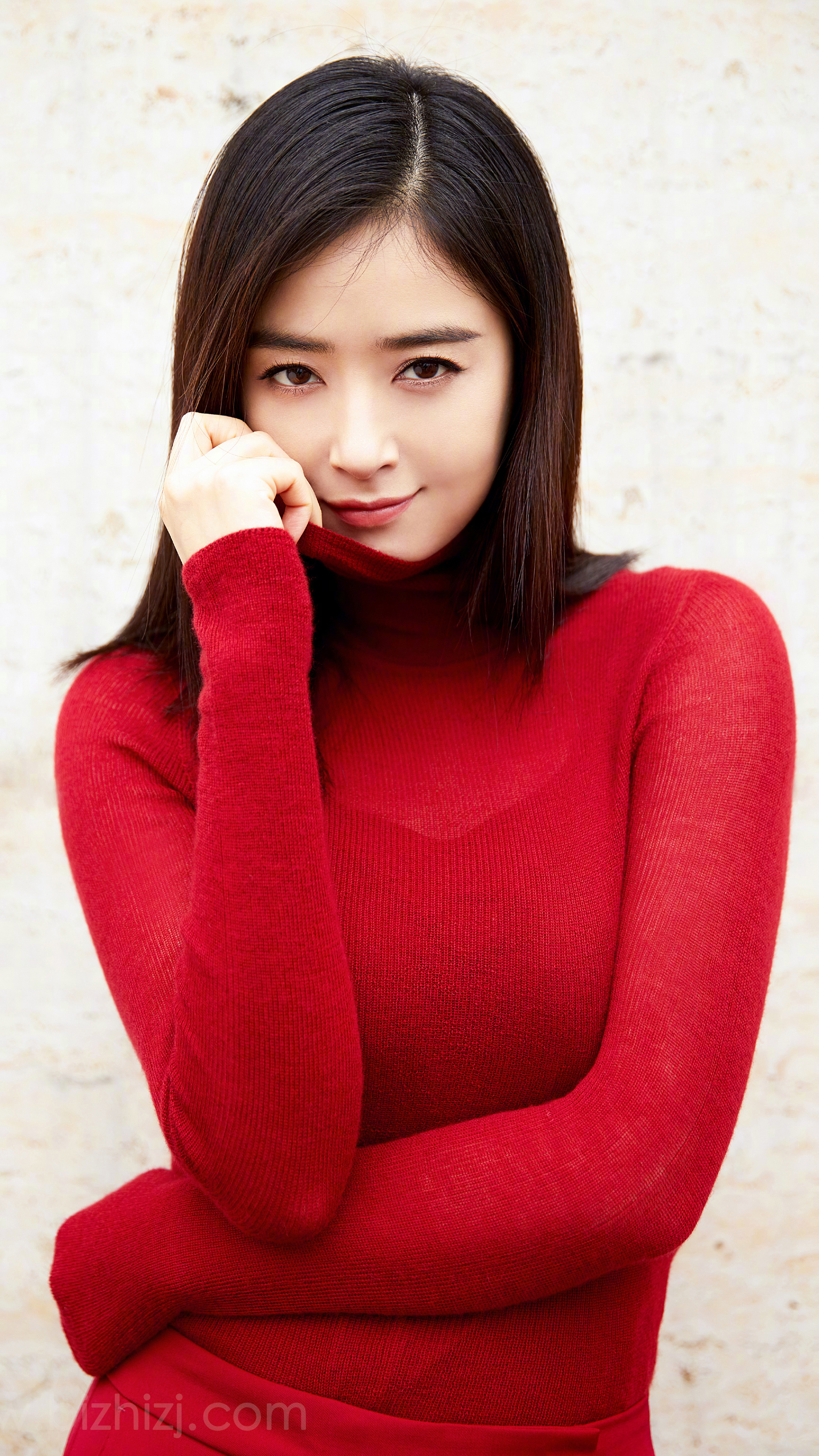 演员蒋欣 蒋欣,中国大陆女演员,1983年5月8日出生于新疆维吾尔自治区