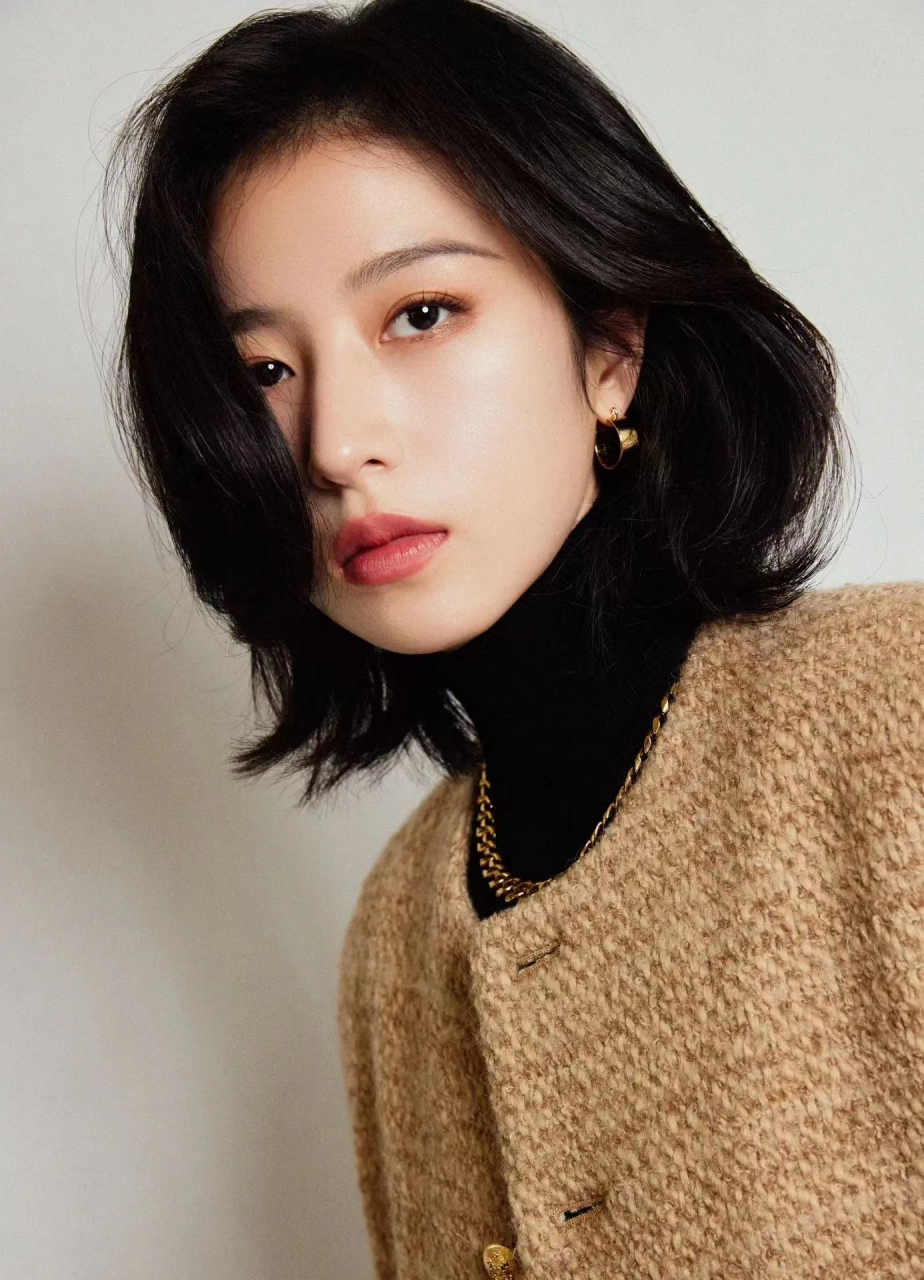 1,刘德华的伴舞者叫赖文慧,她只为刘德华一人伴舞,25年  2,c姓女星