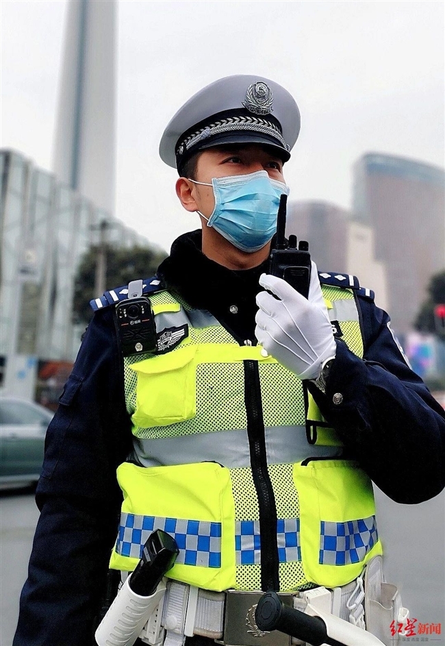 "有他们在巨安全,因为我们的国家必须强大,只有这样