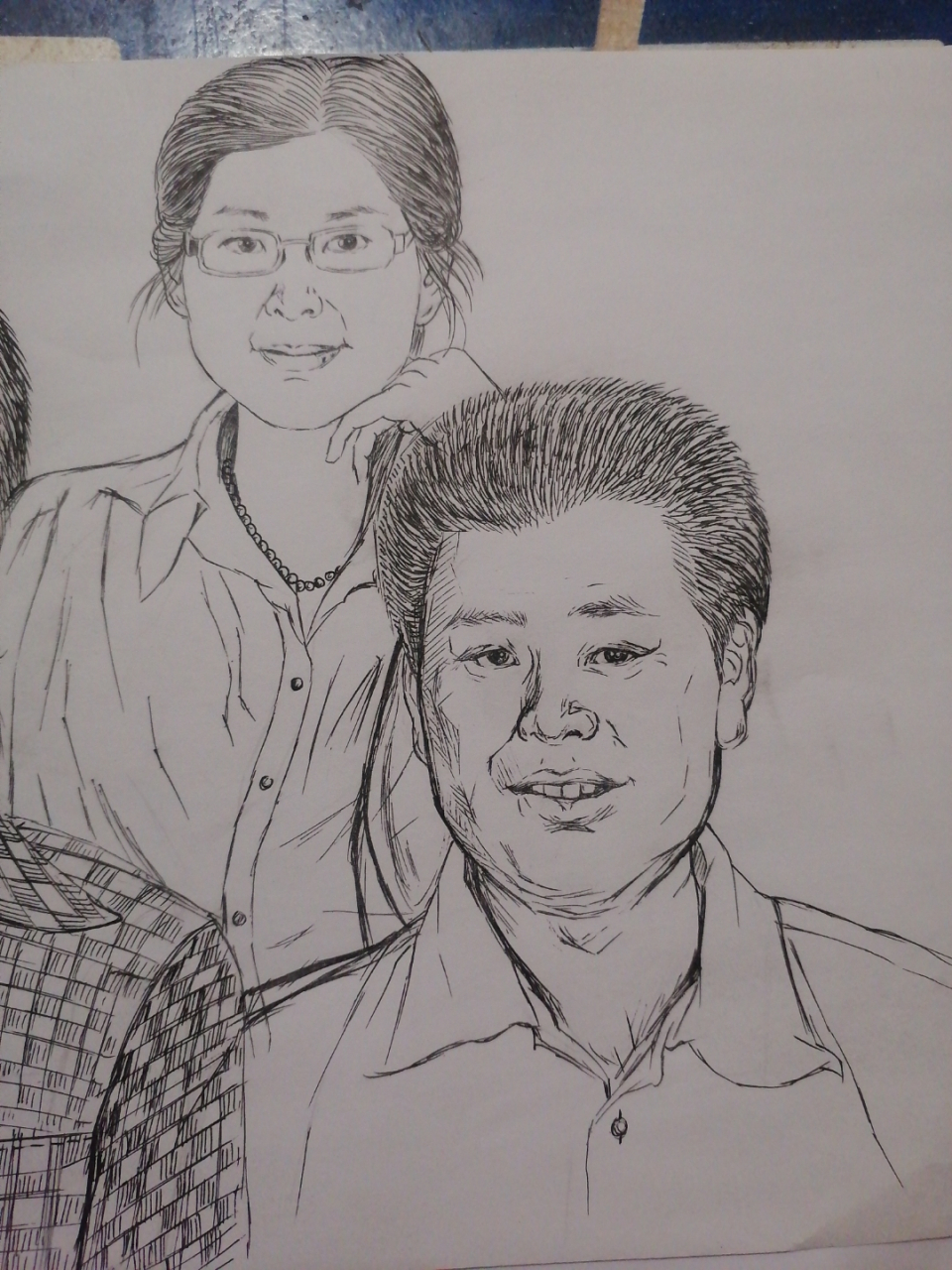 插个队,画一幅结婚前日和爸爸妈妈的合照.