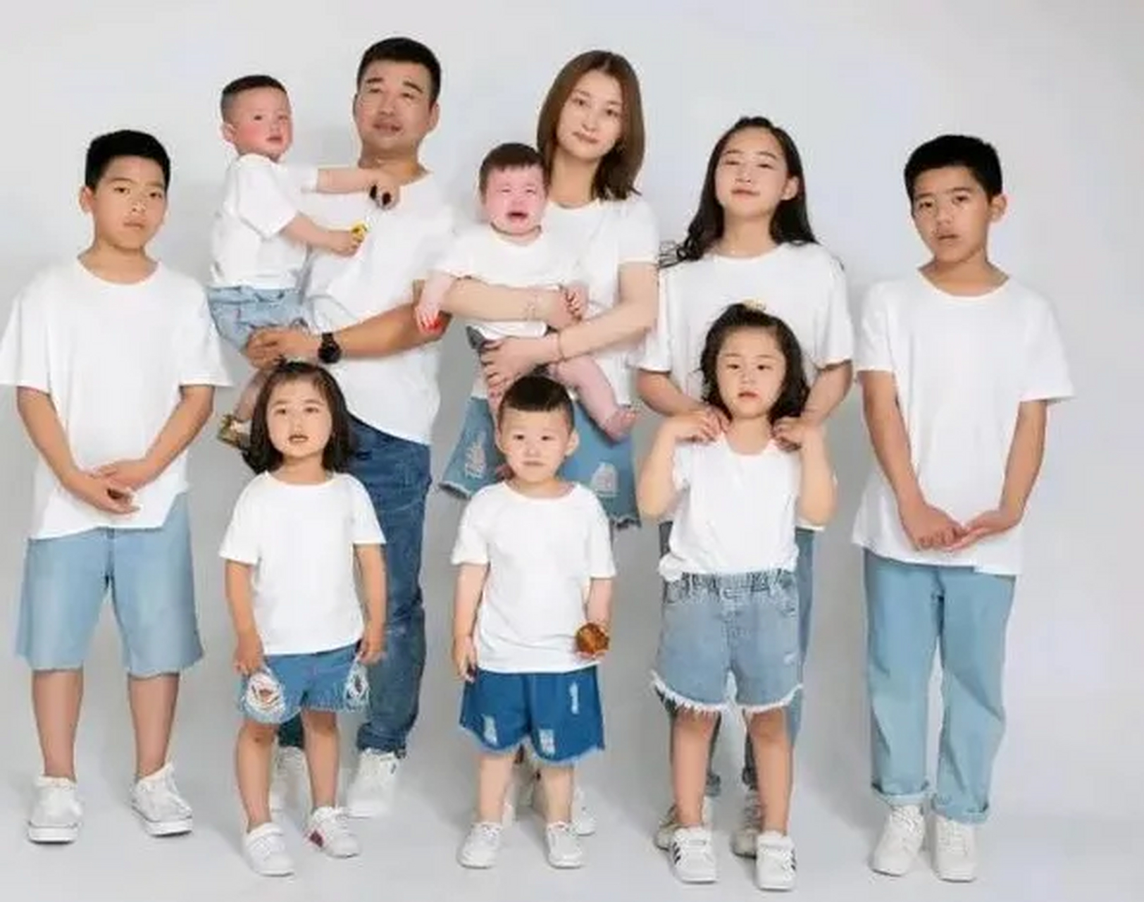 "浙江温州一女子在13年内连生9个孩子,事后该女子竟还表示自己还想