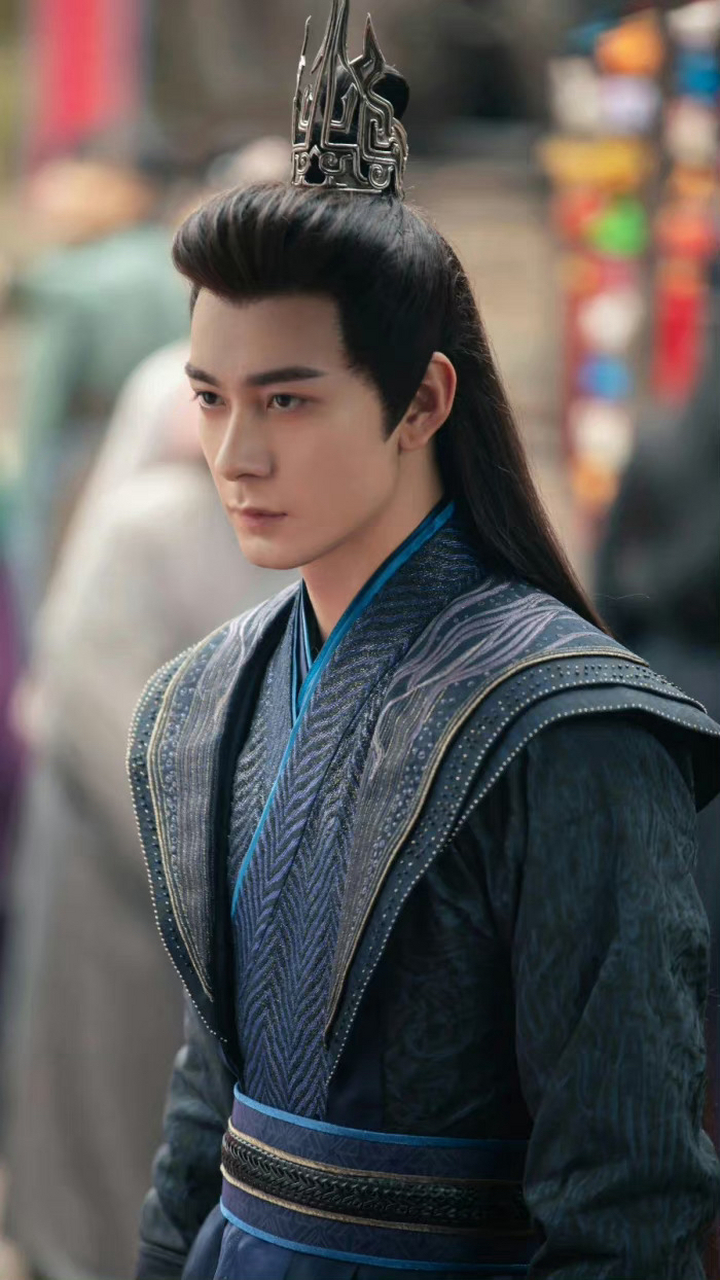 【已连续三部现代剧的陈星旭,没有古装库存】 话说陈星旭明年能不能接