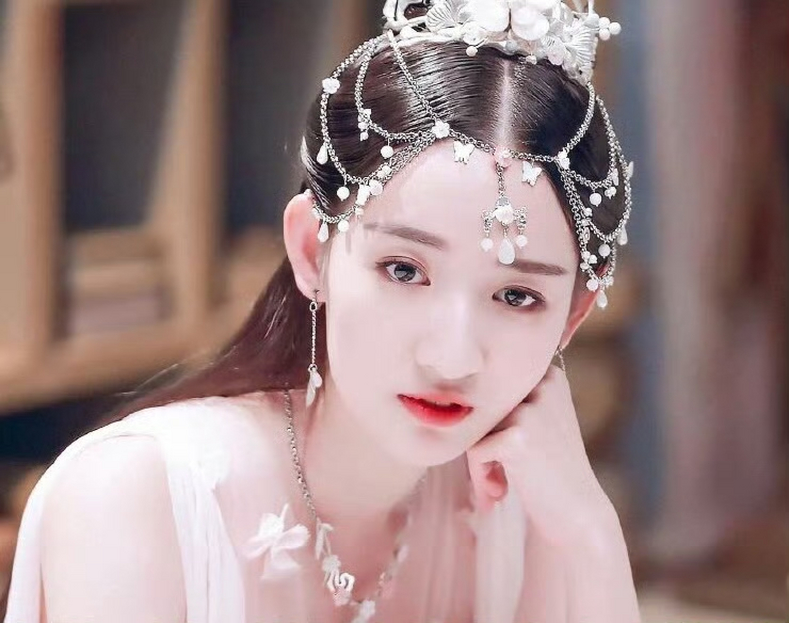 【女明星额饰古装造型,你最喜欢哪个?