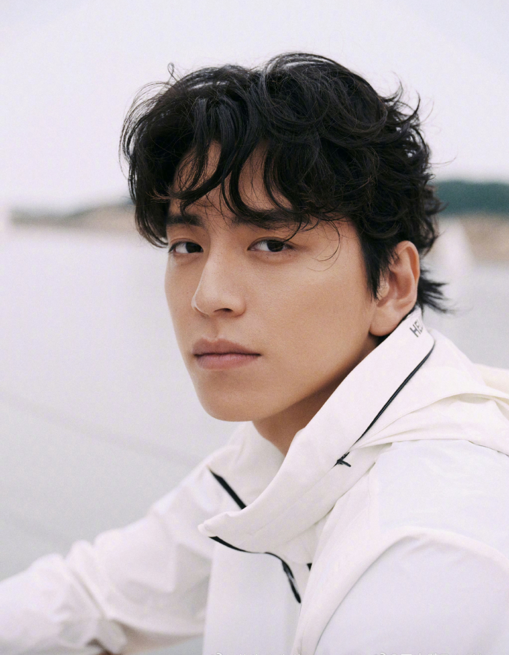 电视剧《吉屋》 主演:王大陆,苏晓彤,张栋梁 6月10号福建泉州开机